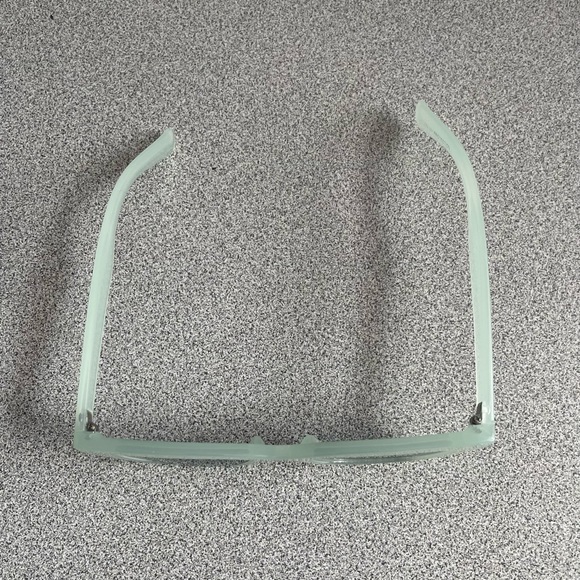 Green Fashion Sunglasses - Picture 2 of 5